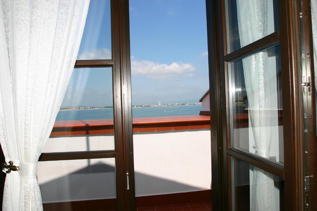 Trinity Sea Residence Nessebar Buitenkant foto