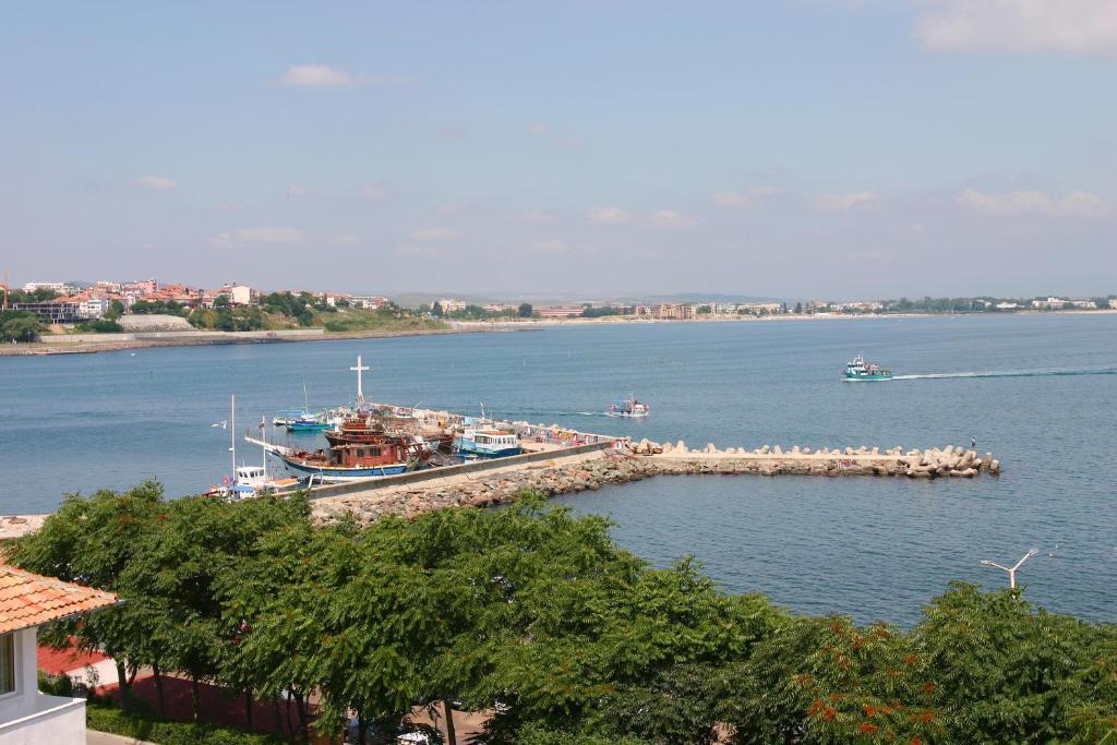 Trinity Sea Residence Nessebar Buitenkant foto